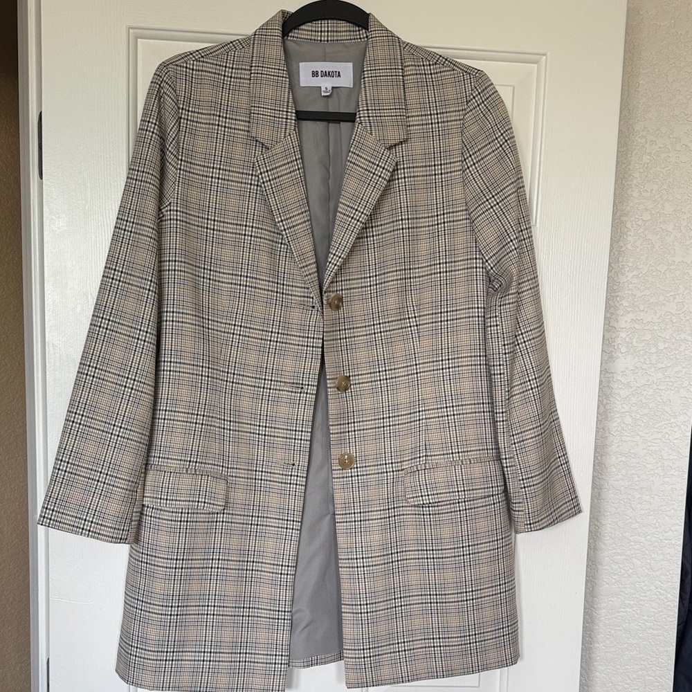 BB Dakota Beige Checkered Blazer